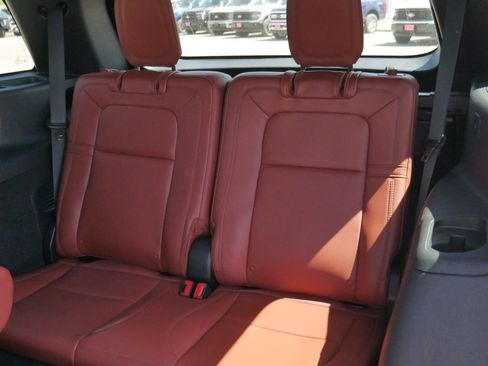 Used 2025 Lincoln Aviator Reserve w/ Illumination Package RWD image 23
