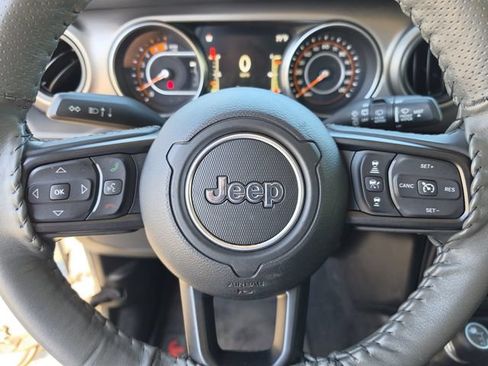 Used 2020 Jeep Wrangler Unlimited Sport S AWD/4WD image 36