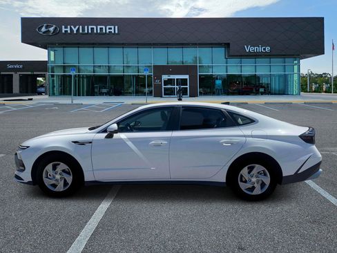 New 2026 Hyundai Sonata SE FWD image 3