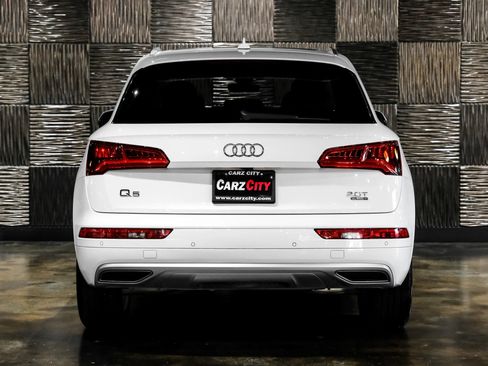 Used 2018 Audi Q5 2.0T Premium Plus w/ Premium Plus Package AWD/4WD image 9