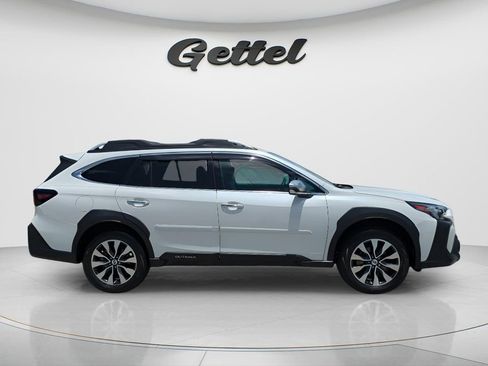 Used 2024 Subaru Outback Touring AWD/4WD image 3