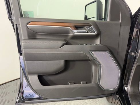 Used 2024 GMC Sierra 2500 Denali w/ Denali Reserve Package image 21