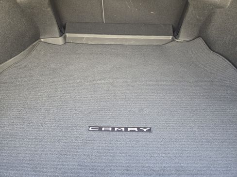 Used 2022 Toyota Camry SE image 33