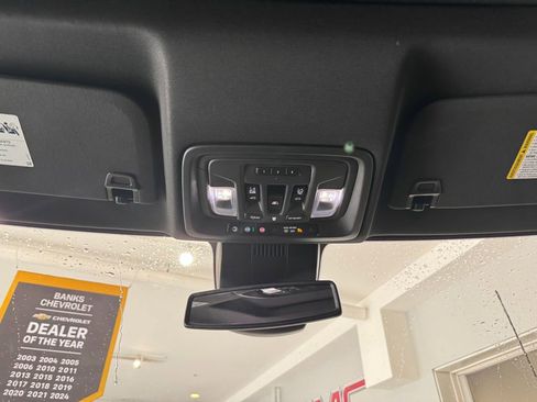 Certified 2024 Chevrolet Silverado 2500 ZR2 AWD/4WD image 29