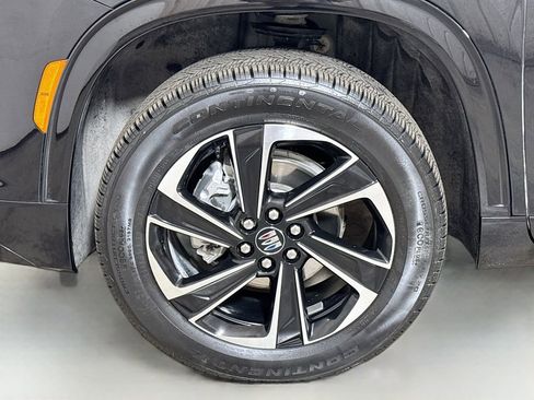 Used 2025 Buick Enclave Sport Touring FWD image 31