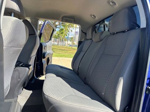 Used 2022 Toyota Tacoma SR5 image 11