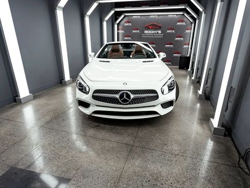 Used 2017 Mercedes-Benz SL 450 image 5