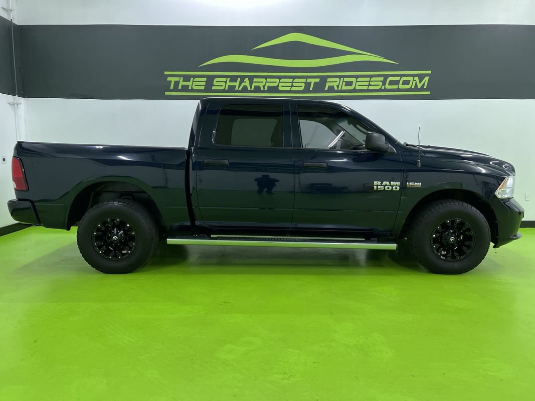 Used 2017 RAM 1500 Express w/ Express Value Package AWD/4WD image 11