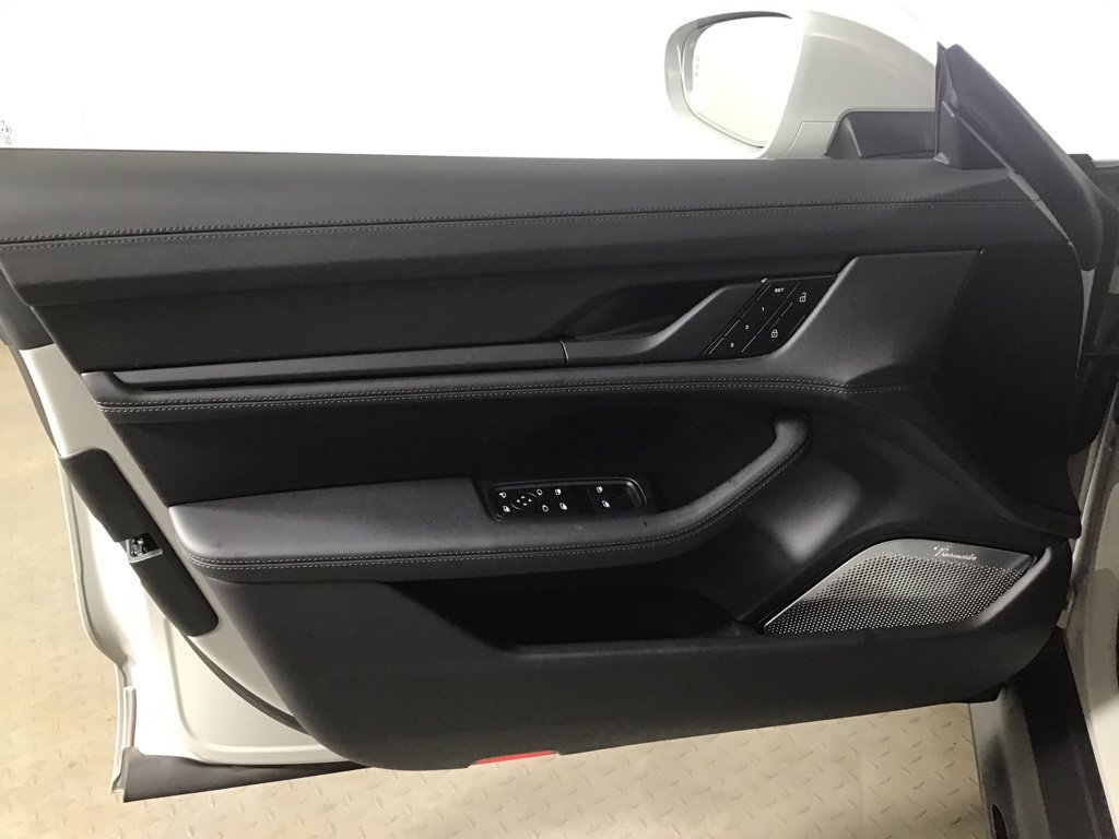 Certified 2024 Porsche Taycan GTS AWD/4WD image 29