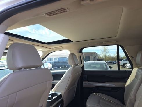 Used 2024 Ford Expedition Max Limited AWD/4WD image 6