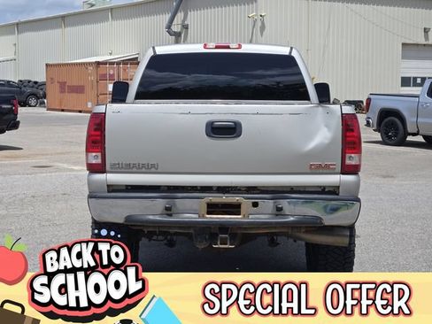 Used 2005 GMC Sierra 2500 SLE w/ Heavy-Duty Power Package AWD/4WD image 6