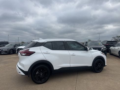 Used 2023 Nissan Kicks SV image 23