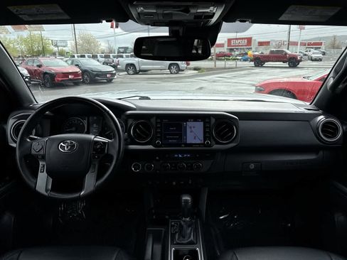 Used 2023 Toyota Tacoma TRD Off-Road w/ TRD Premium Off Road Package image 15