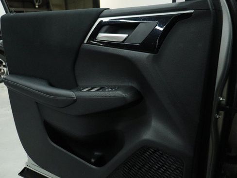 Used 2023 Mitsubishi Outlander ES FWD image 17