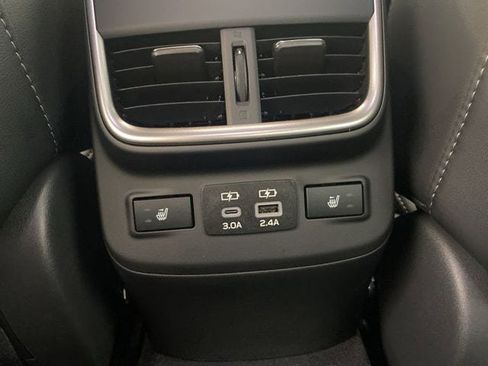 Used 2025 Subaru Legacy Limited image 13