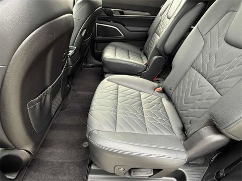 Used 2023 Kia Telluride EX X-Line image 17