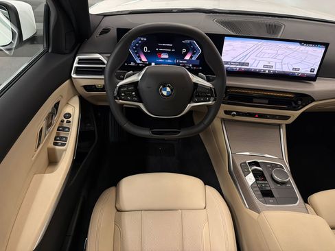 Used 2025 BMW 330i xDrive Sedan AWD/4WD image 19