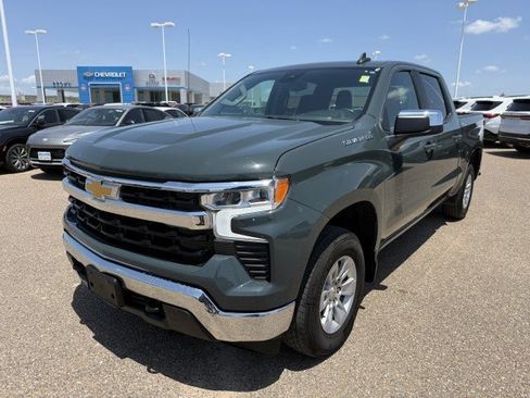 Used 2025 Chevrolet Silverado 1500 LT AWD/4WD image 5
