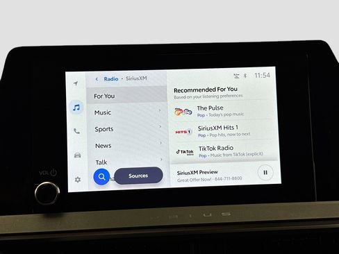 Used 2024 Toyota Prius Limited image 9