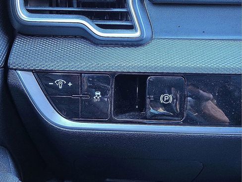 Used 2024 Kia Sportage LX image 26