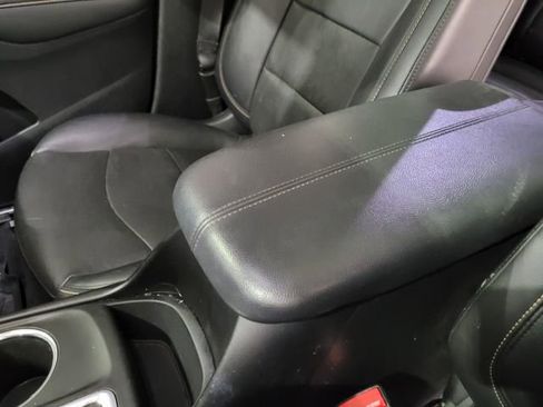 Used 2018 Chevrolet Equinox Premier image 40