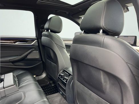 Used 2019 BMW 530i xDrive w/ Convenience Package image 23