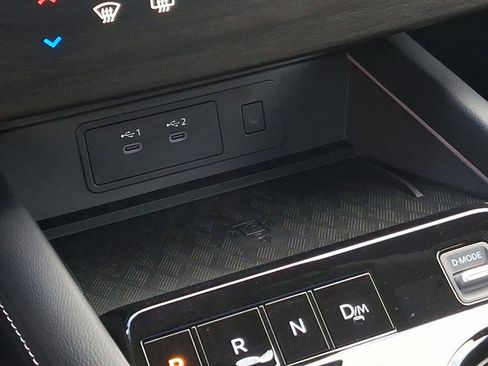 Used 2025 Nissan Murano Platinum w/ Cargo Package image 25