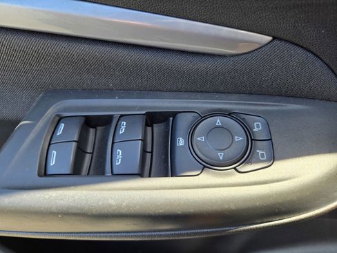 Used 2023 Chevrolet Bolt EUV LT FWD image 24