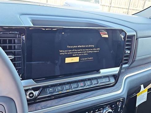 New 2026 GMC Sierra 1500 SLT image 17