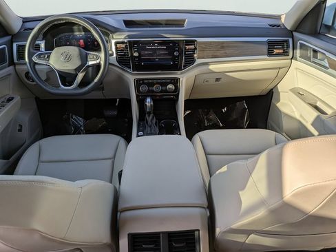 Used 2023 Volkswagen Atlas SE w/ Panoramic Sunroof Package FWD image 10