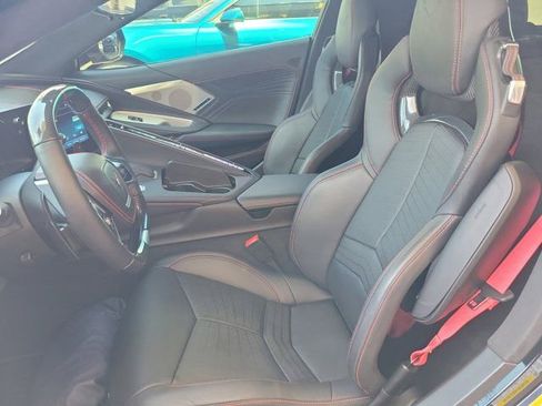 Used 2024 Chevrolet Corvette Z06 RWD image 16