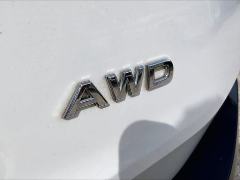 Used 2021 Nissan Rogue S AWD/4WD image 10