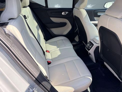 Certified 2024 Volvo XC40 B5 Plus w/ Protection Package Premier image 28