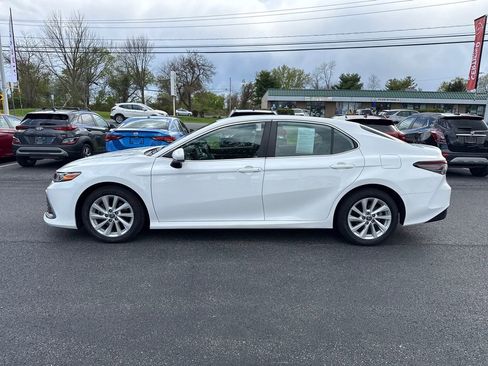 Used 2022 Toyota Camry LE w/ Carpet Mat Package (TMS) FWD image 7
