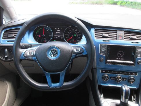 Used 2015 Volkswagen e-Golf SEL Premium FWD image 27