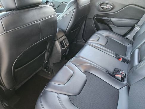 Certified 2021 Jeep Cherokee Latitude Plus AWD/4WD image 27