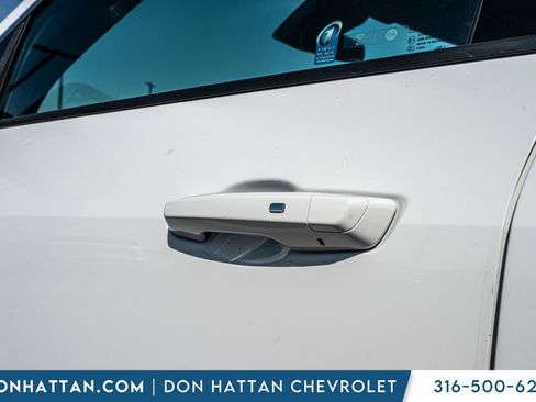 Used 2025 GMC Acadia Elevation image 28