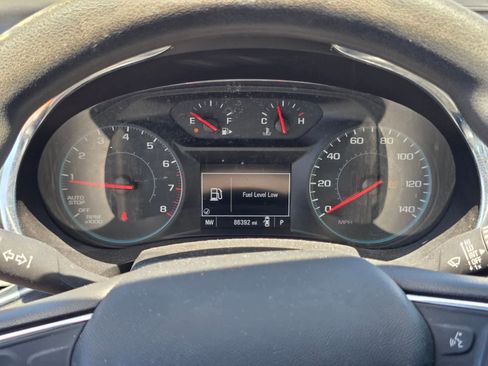 Used 2018 Chevrolet Malibu LT FWD image 18