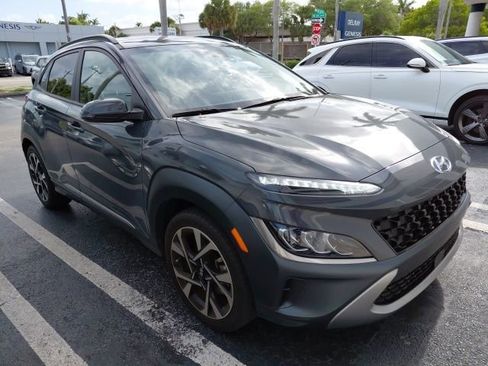Used 2023 Hyundai Kona Limited image 2
