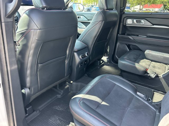 Certified 2025 Ford Explorer ST AWD/4WD image 18