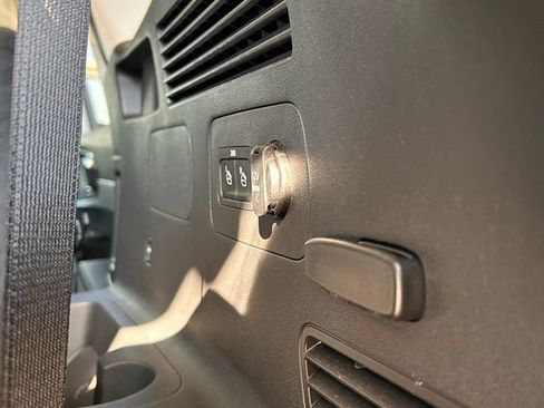 Used 2025 Kia Sorento S FWD image 10
