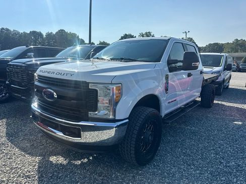 Used 2017 Ford F250 XL w/ Power Equipment Group AWD/4WD image 1
