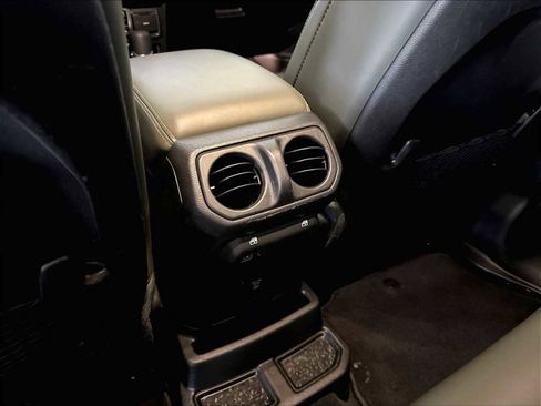 Used 2024 Jeep Wrangler High Altitude AWD/4WD image 29