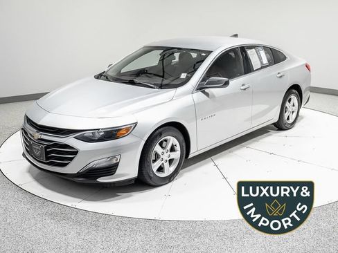 Used 2019 Chevrolet Malibu LS FWD image 1