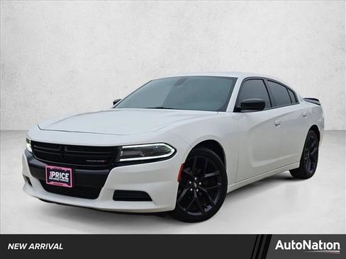 Used 2020 Dodge Charger SXT w/ Blacktop Package RWD image 1