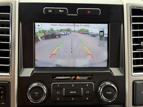Used 2017 Ford F350 Lariat w/ Camper Package AWD/4WD image 13