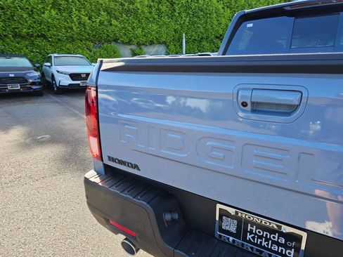 New 2026 Honda Ridgeline Black Edition image 17
