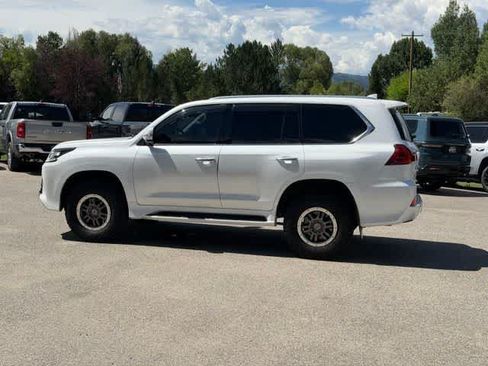 Used 2019 Lexus LX 570 4WD w/ Luxury Package image 15