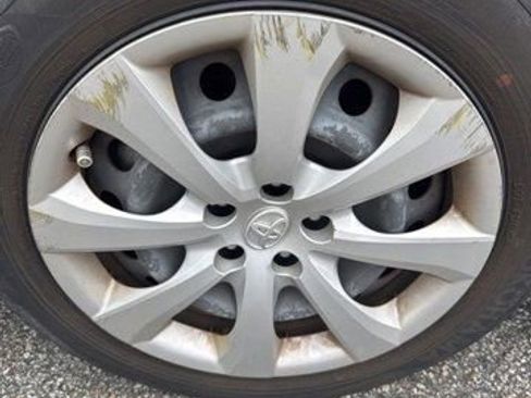 Used 2023 Toyota Corolla LE FWD image 7