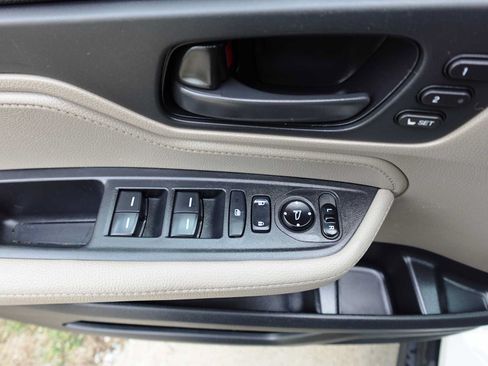 Used 2019 Honda Odyssey EX-L image 12